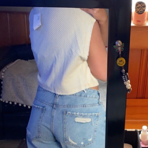 Urban Outfitters Crop top - Picture 2 of 3